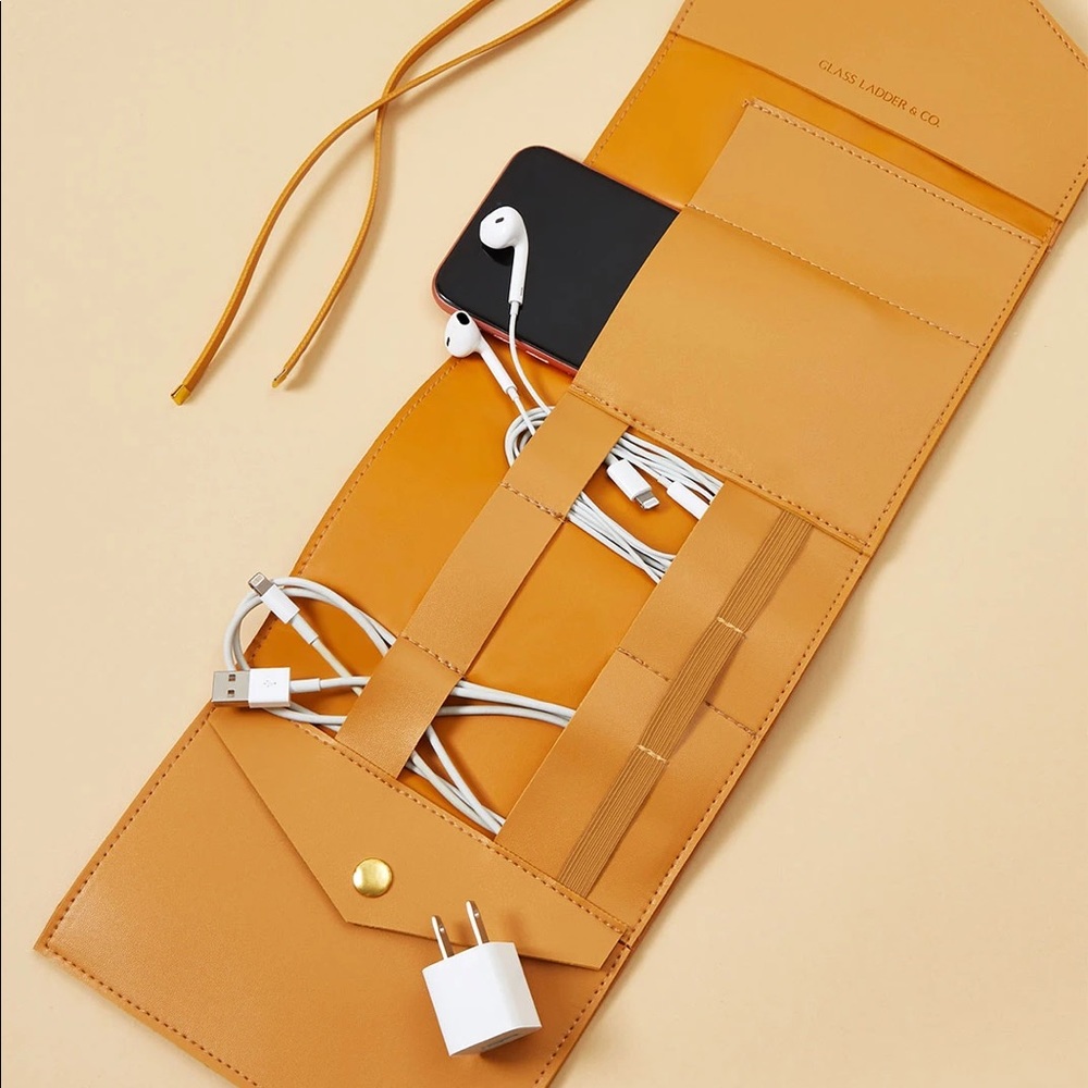 Glass Ladder & Co Tech Roll Up